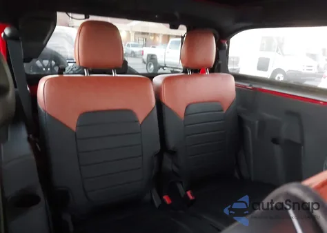 2023 Ford Bronco Outer Banks z USA, uszkodzony, nr VIN 1FMDE5AH0PLB68147